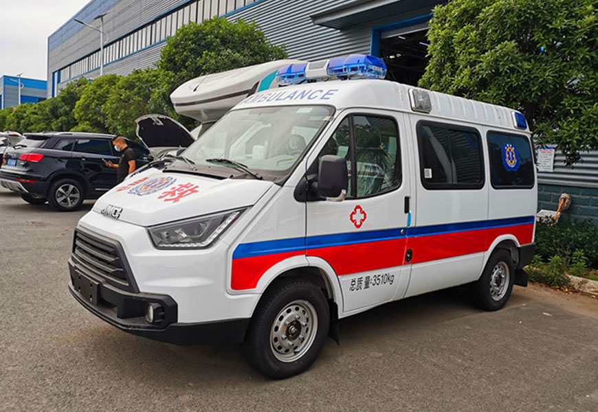 國(guó)六江鈴特順短軸中頂救護(hù)車(chē)（柴油版）